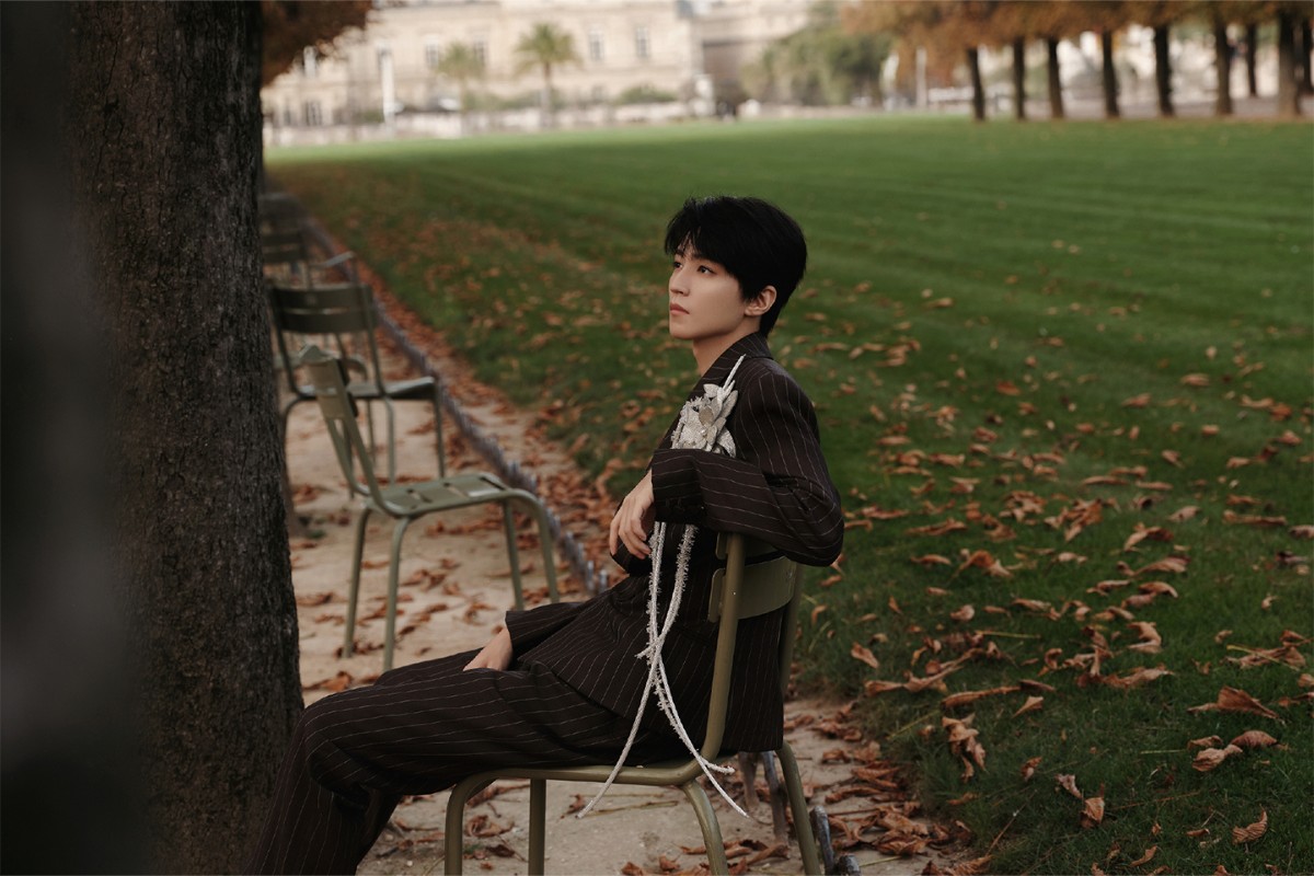 绕咖位, 将担任压轴, span